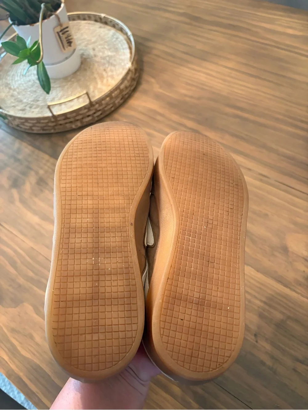 Madden Girl casual suede